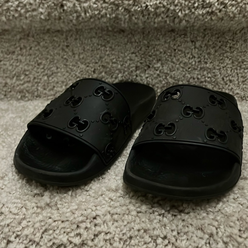 Gucci Womens Rubber Slides size 7